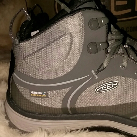 SOLD SOLD NWB Women's KEEN TERRADORA MID Shoes 8 - Picture 5 of 8